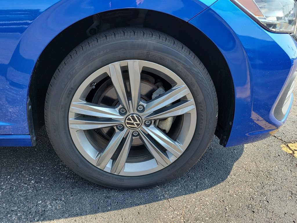 Used 2024 Volkswagen Jetta SE FWD image 6