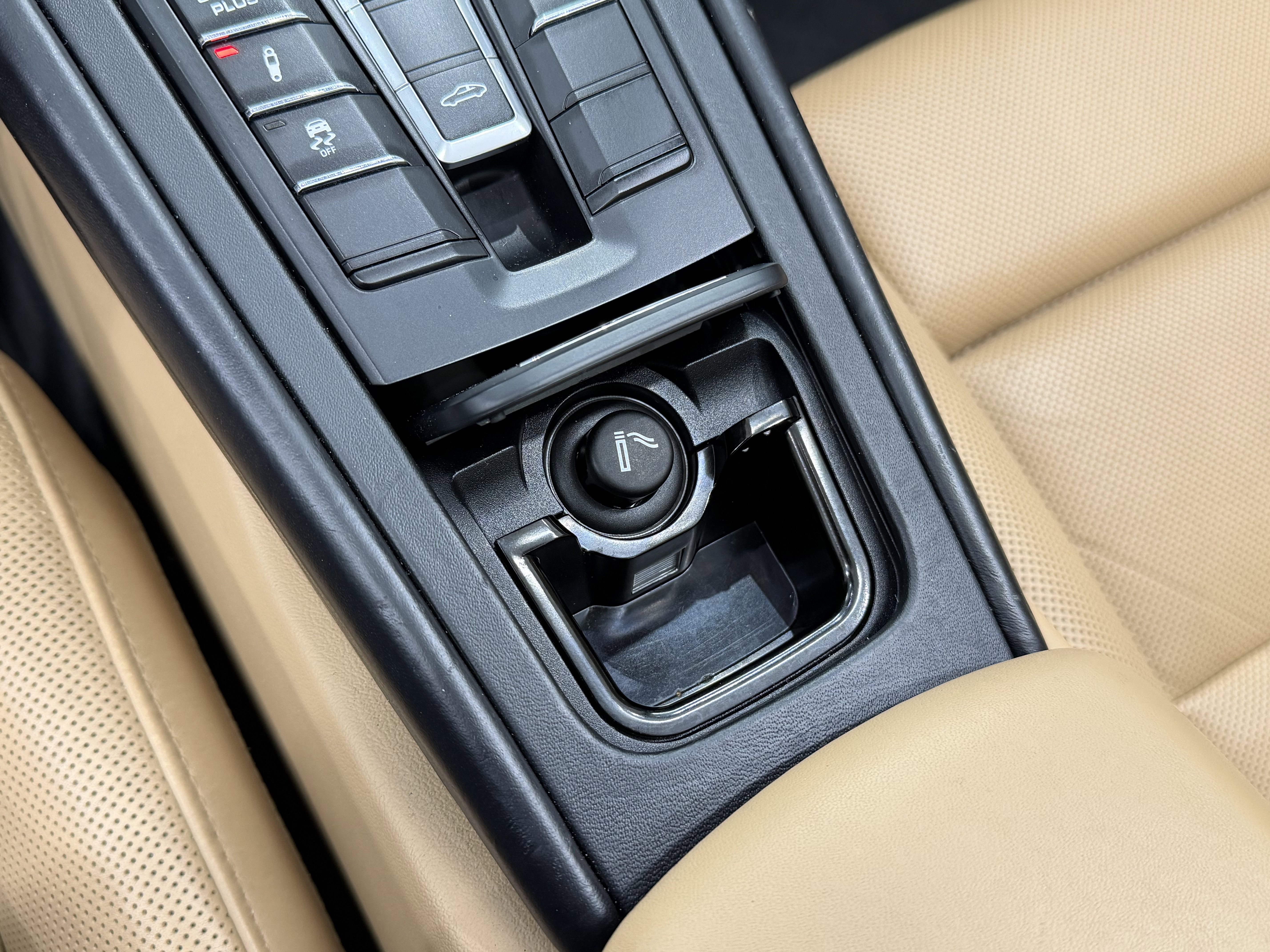 Certified 2016 Porsche 911 Targa 4S image 36