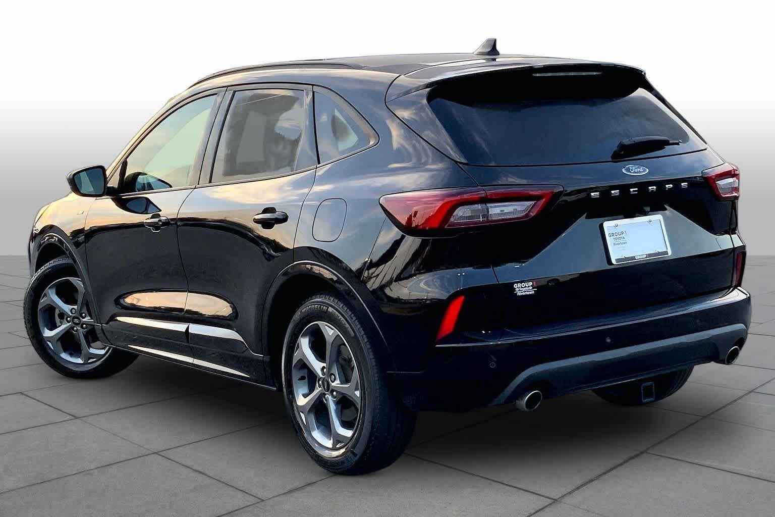 Used 2023 Ford Escape ST-Line w/ Tech Pack #1 FWD image 10