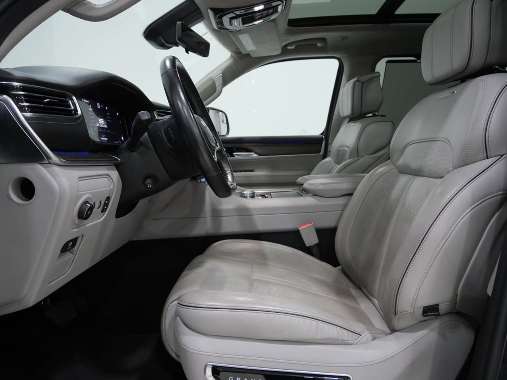 Used 2023 Jeep Grand Wagoneer Series II AWD/4WD image 12