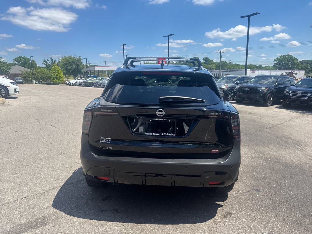 Used 2025 Nissan Kicks SR FWD image 6