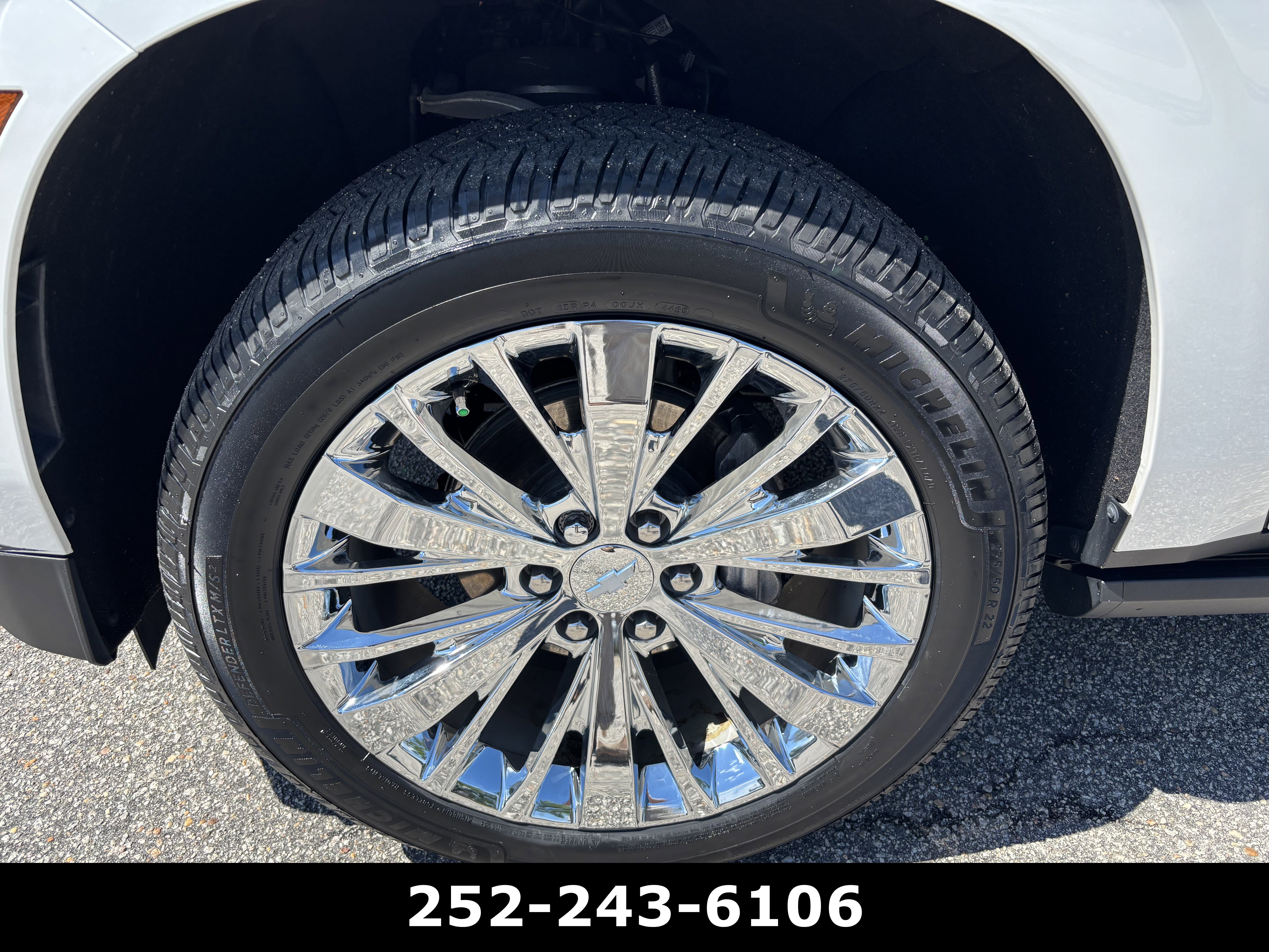 Used 2025 Chevrolet Tahoe High Country AWD/4WD image 4