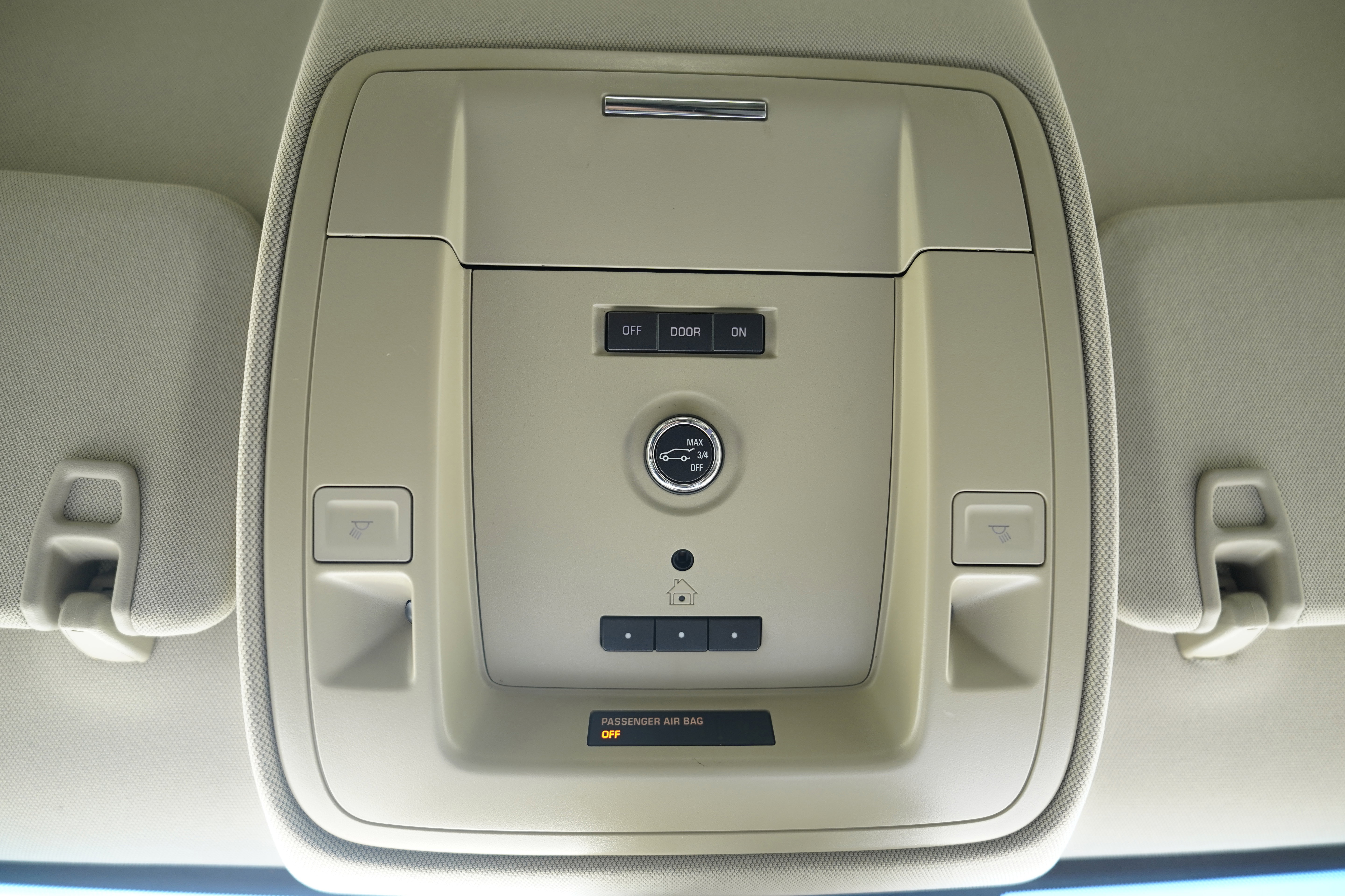 Used 2016 GMC Yukon XL SLT image 27