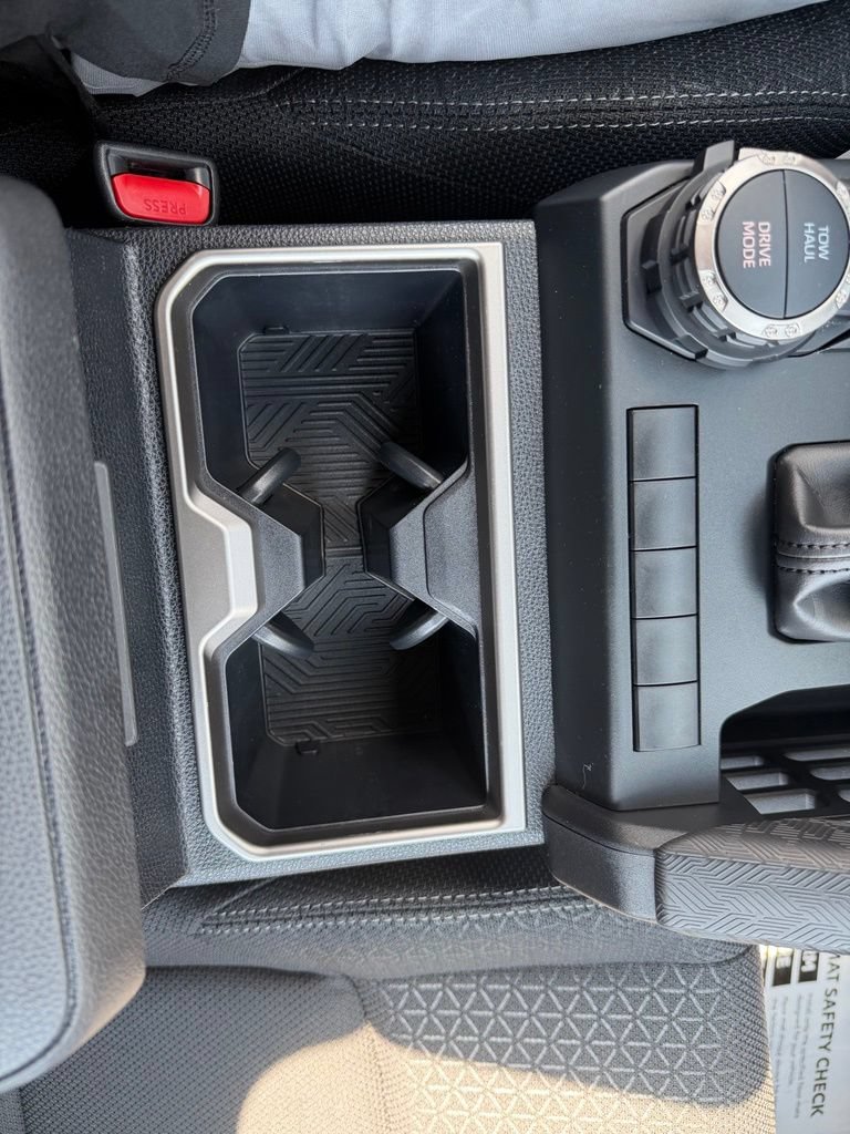 Certified 2025 Toyota 4Runner SR5 AWD/4WD image 16