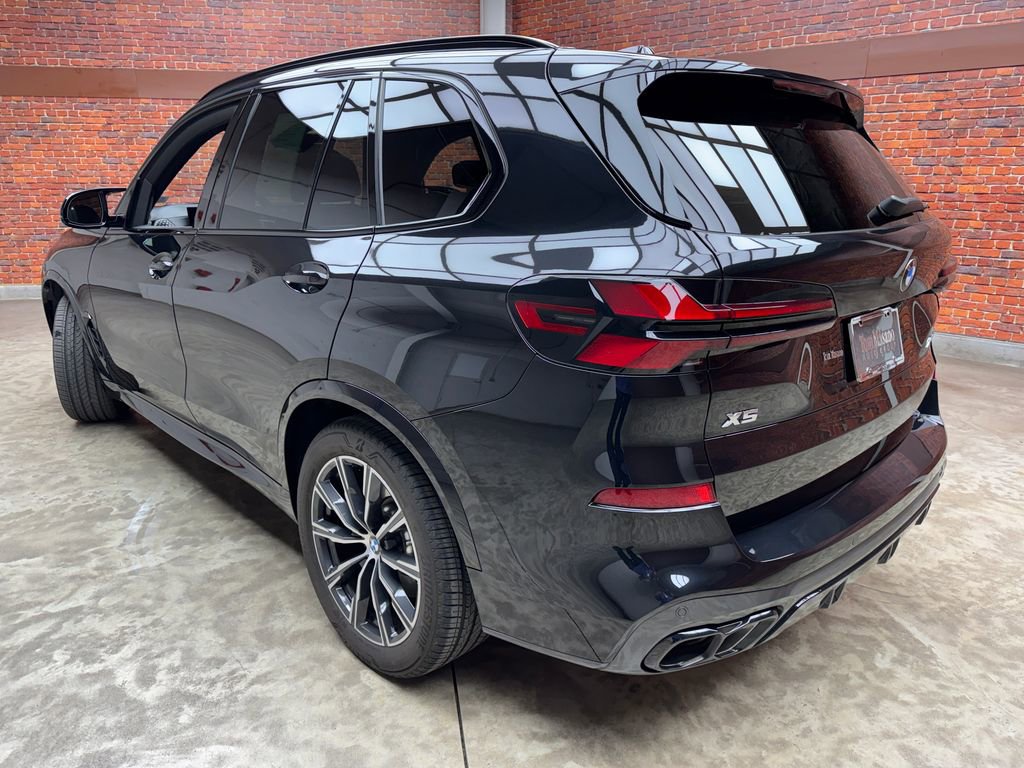 Certified 2025 BMW X5 M60i w/ Executive Package image 2