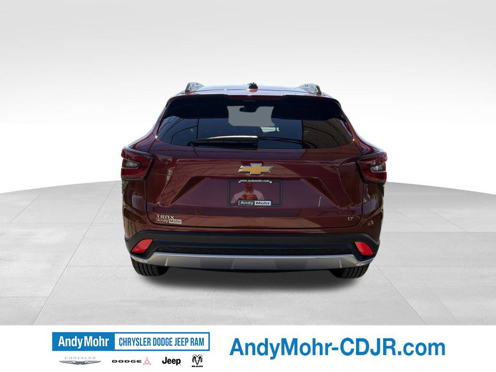 Used 2024 Chevrolet Trax LT FWD image 6