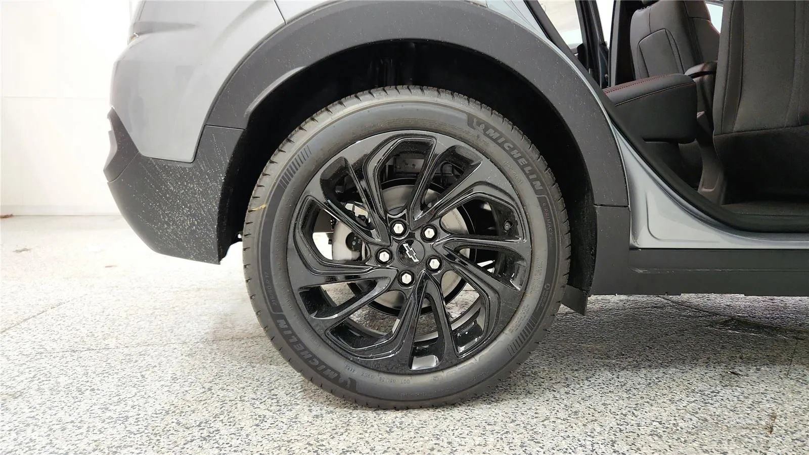 New 2027 Chevrolet Bolt RS w/ Technology Package FWD image 13