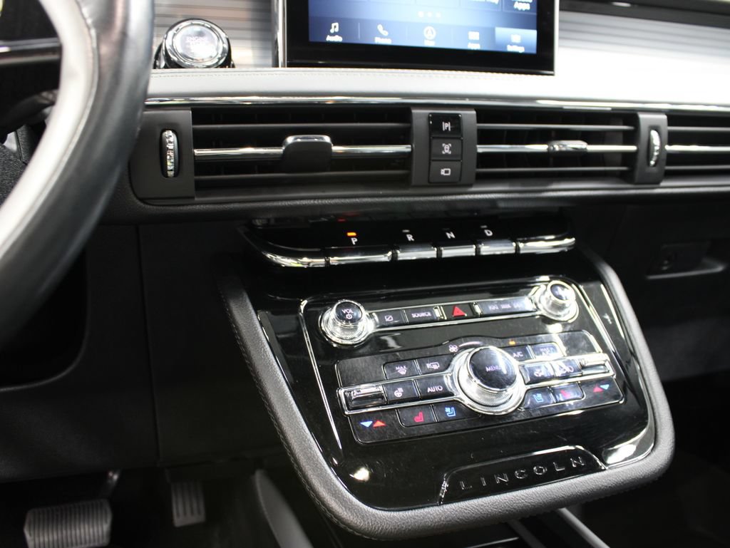 Used 2022 Lincoln Corsair Reserve w/ Equipment Group 201A AWD/4WD image 63