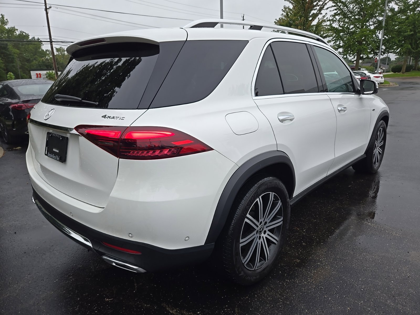 Used 2025 Mercedes-Benz GLE 450e 4MATIC image 5