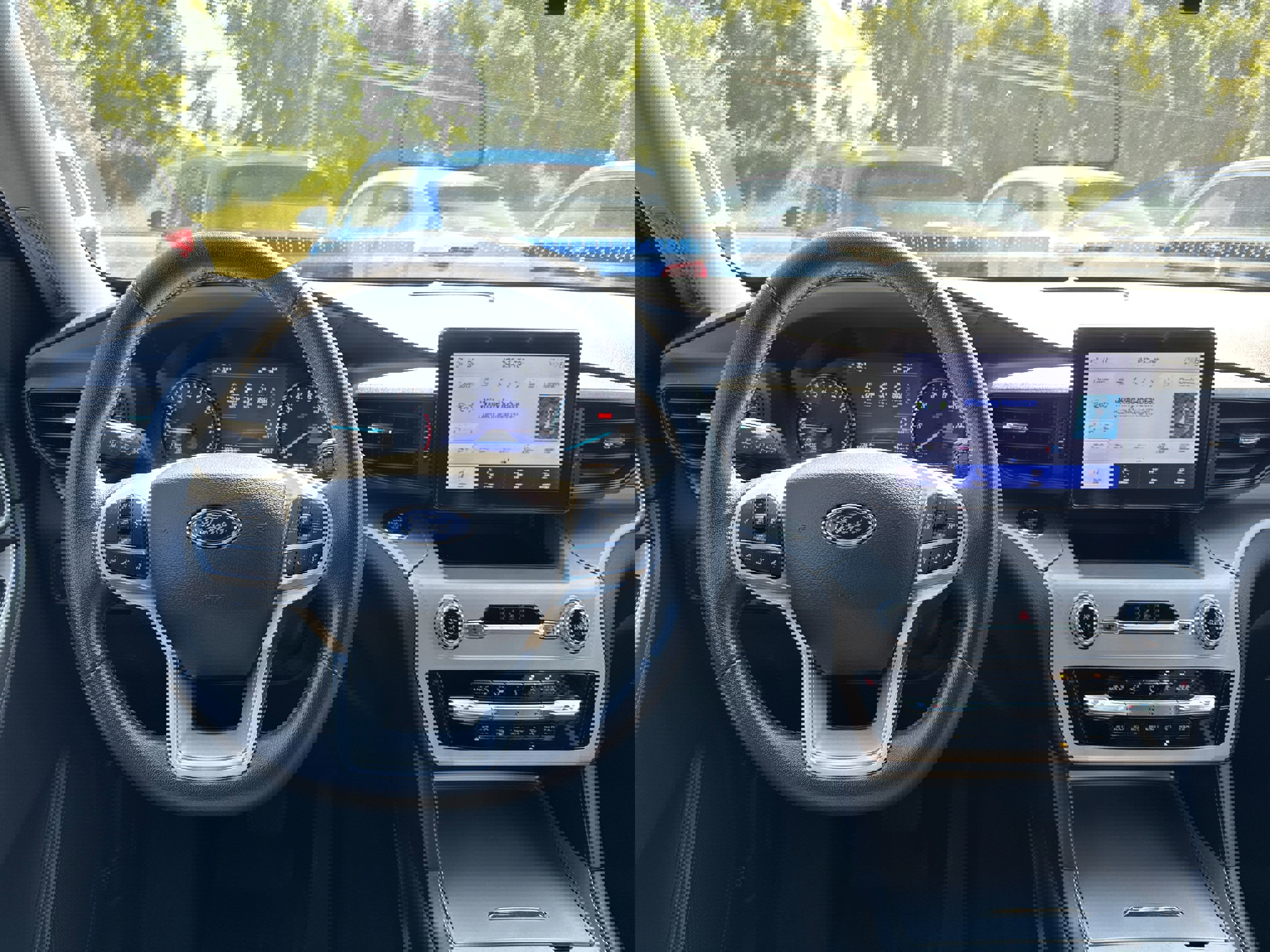 Used 2022 Ford Explorer XLT image 12