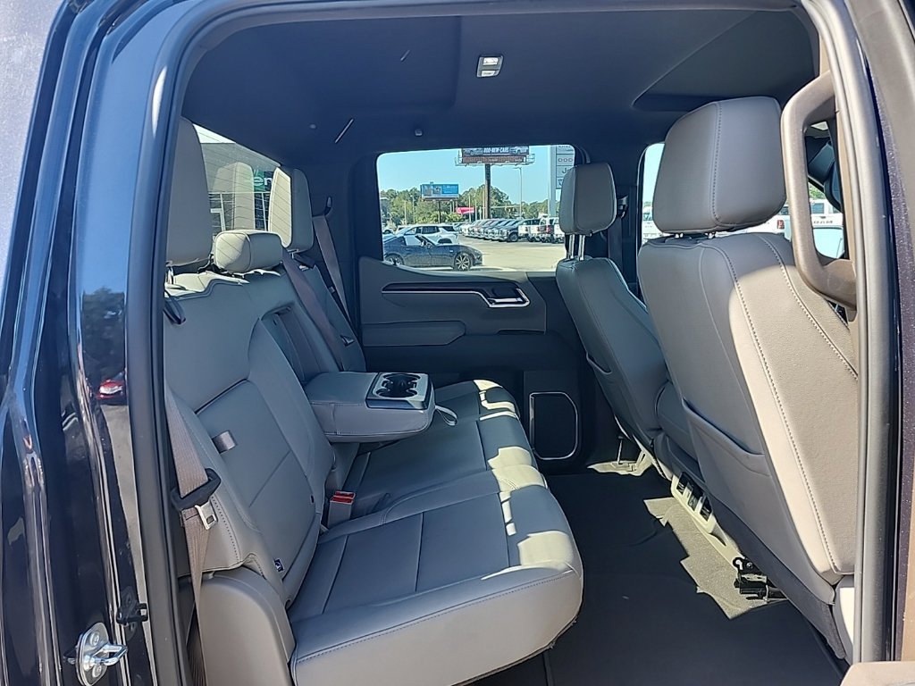 Used 2025 GMC Sierra 1500 SLT AWD/4WD image 45