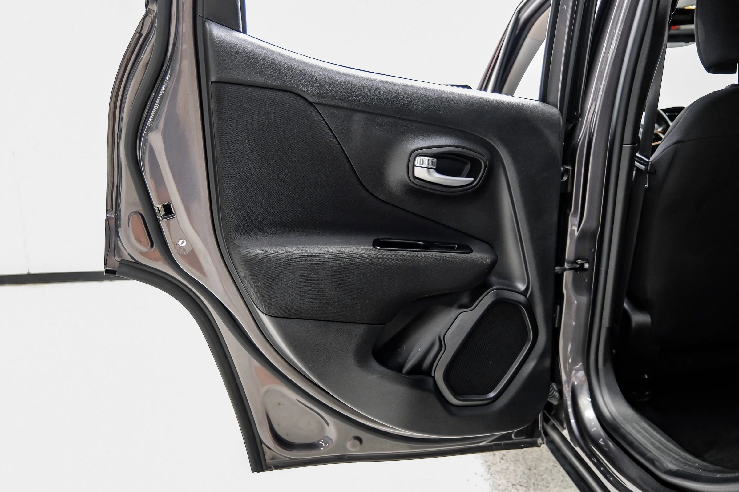 Used 2020 Jeep Renegade Latitude image 47