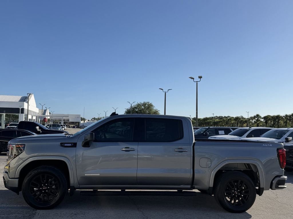 Used 2026 GMC Sierra 1500 Elevation w/ LPO, Elevation Black Package AWD/4WD image 9