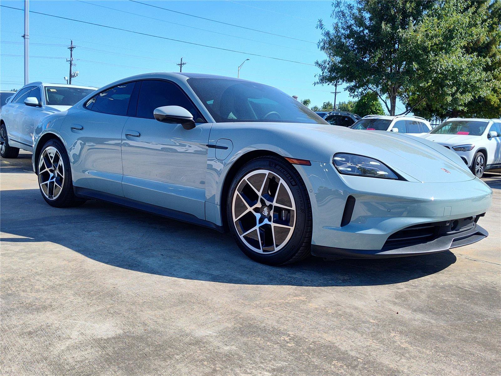 Used 2025 Porsche Taycan image 8