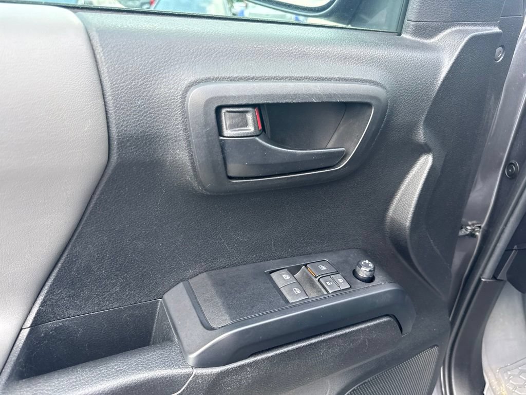 Used 2022 Toyota Tacoma SR RWD image 20