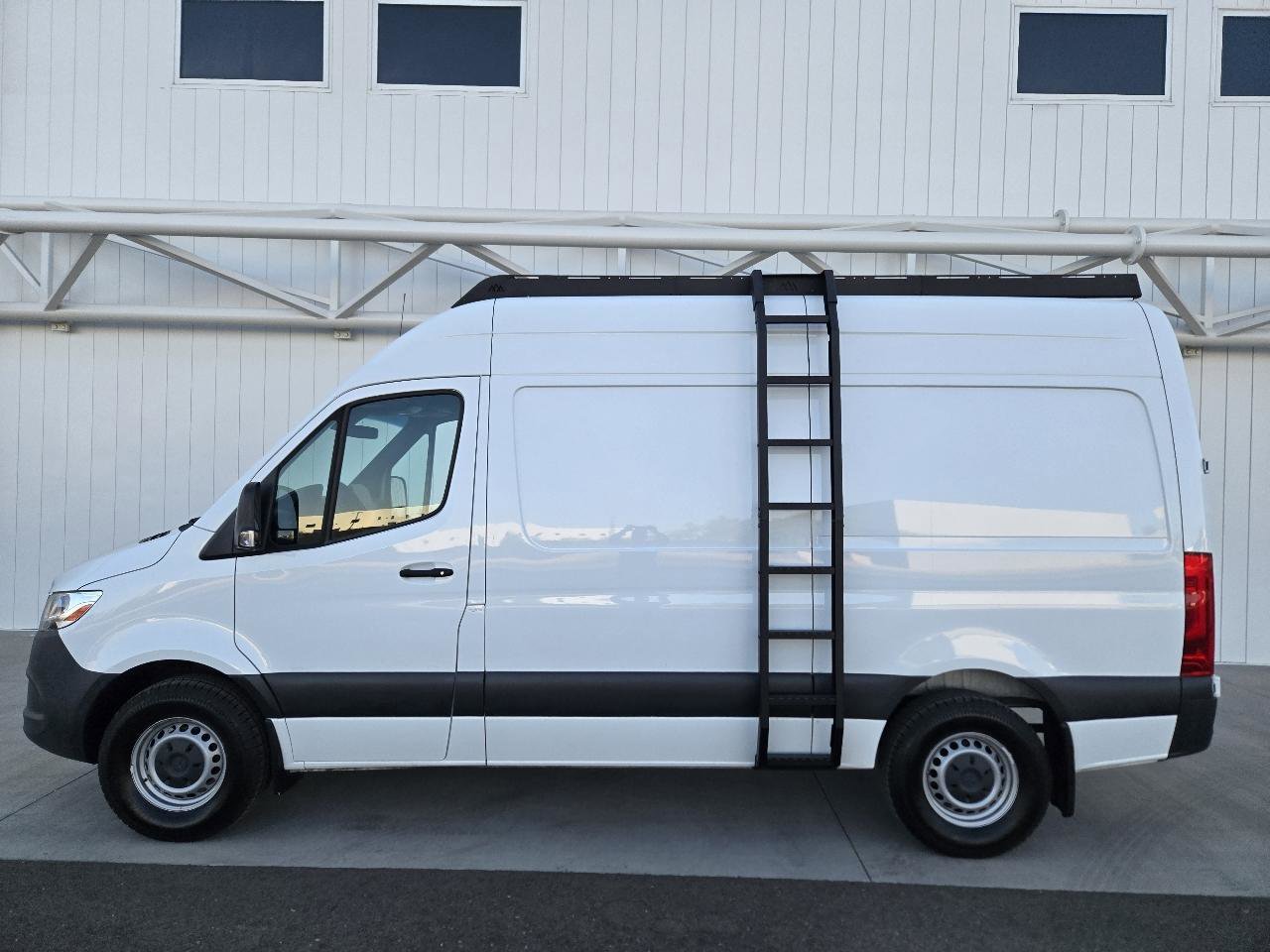 Used 2022 Mercedes-Benz Sprinter 2500 image 1