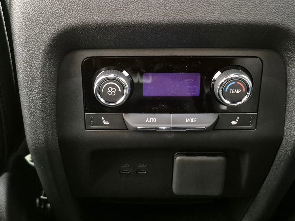 New 2026 Chevrolet Traverse High Country w/ LPO, Floor Liner Package FWD image 22