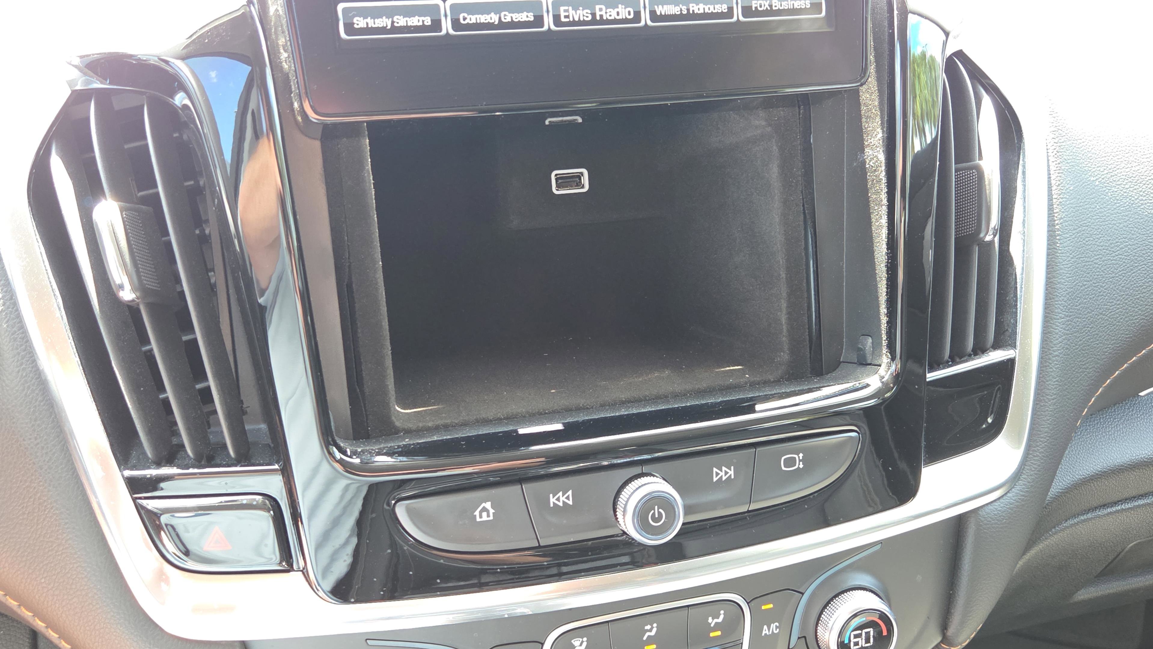 Used 2019 Chevrolet Traverse RS w/ LPO, 'HIT The Road' Package image 27