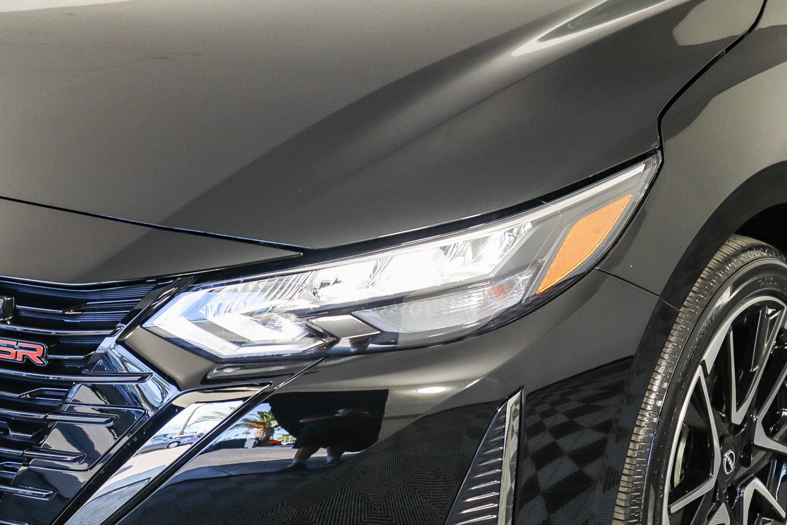 Used 2025 Nissan Sentra SR image 4