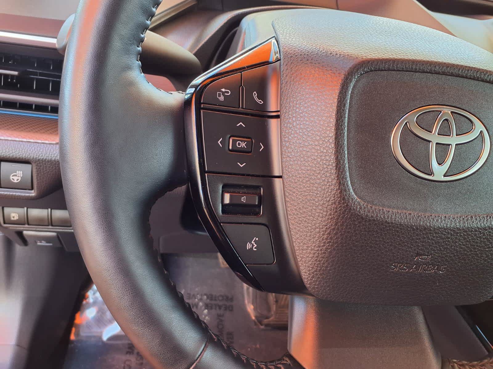 Certified 2025 Toyota Prius XLE FWD image 19