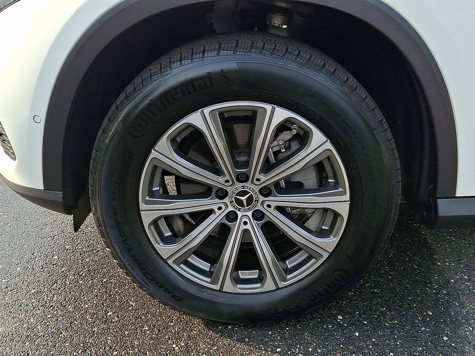 Used 2025 Mercedes-Benz GLC 300 4MATIC image 8