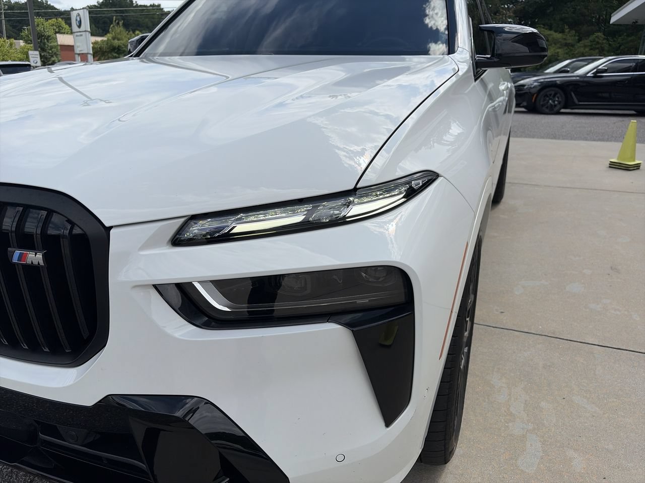 Certified 2025 BMW X7 M60i AWD/4WD image 11