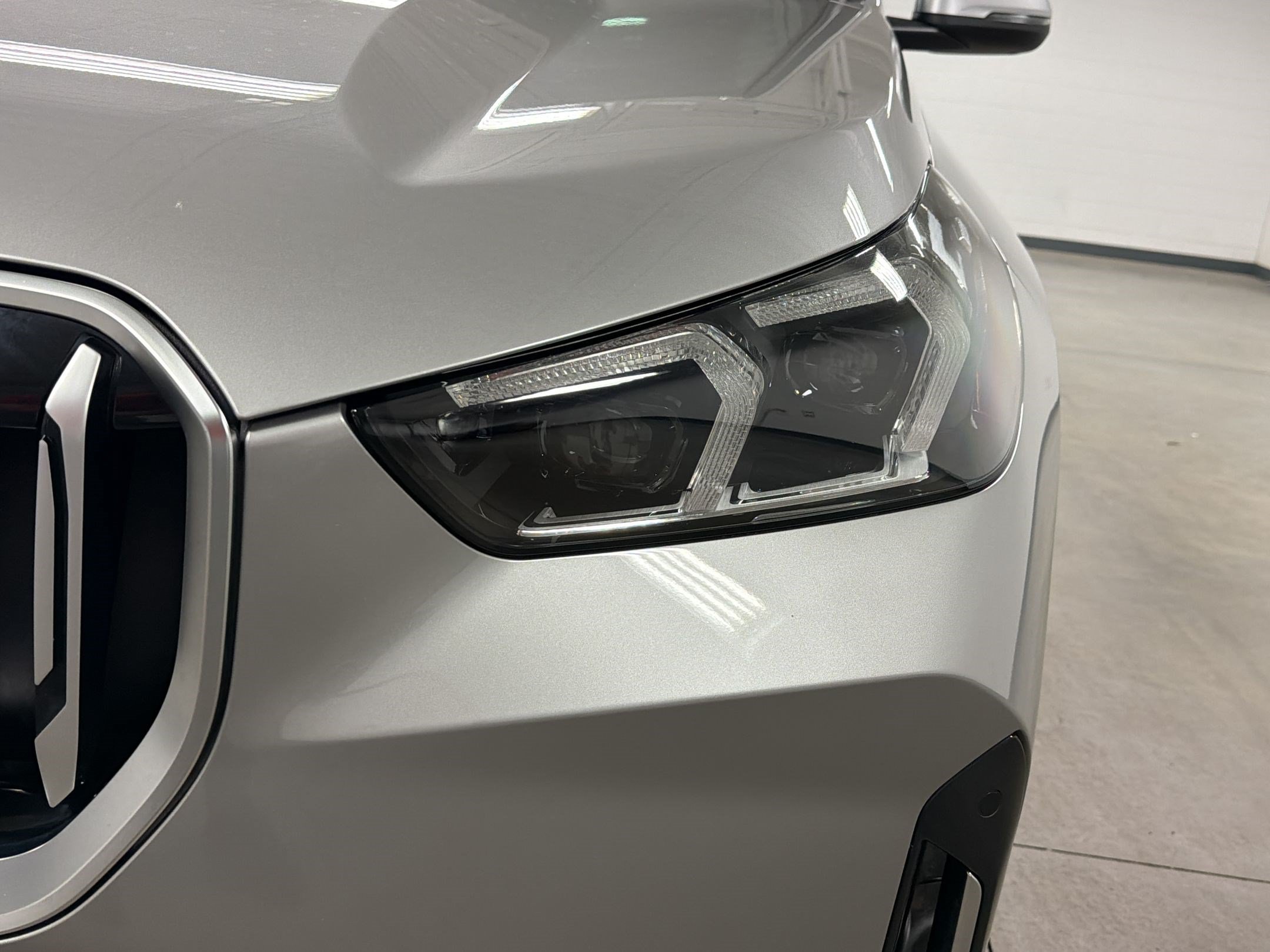 Used 2023 BMW X1 xDrive28i w/ Convenience Package AWD/4WD image 10