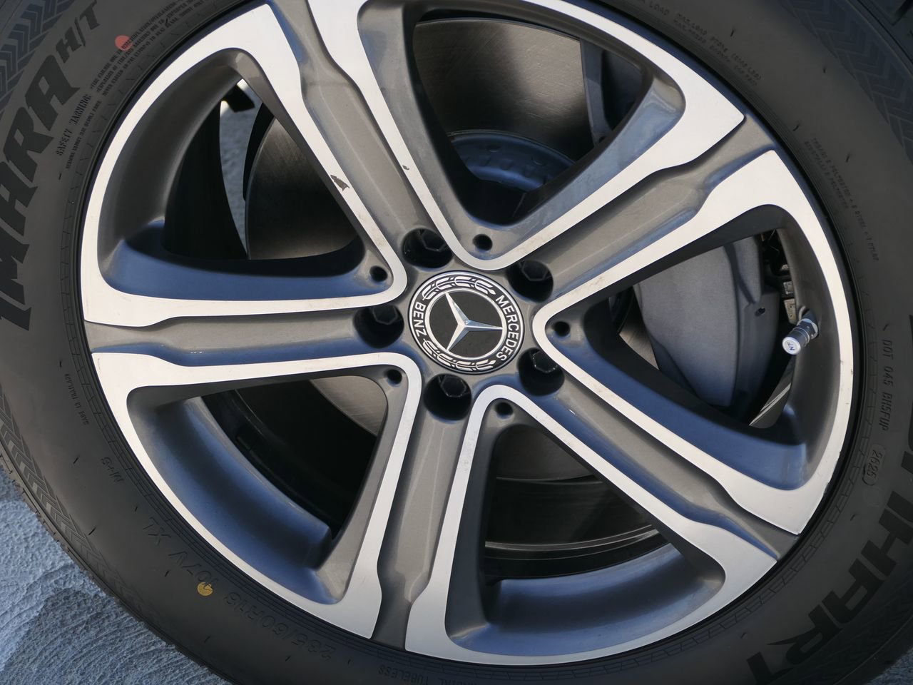 Used 2022 Mercedes-Benz GLC 300 4MATIC w/ Premium Package Lite image 11