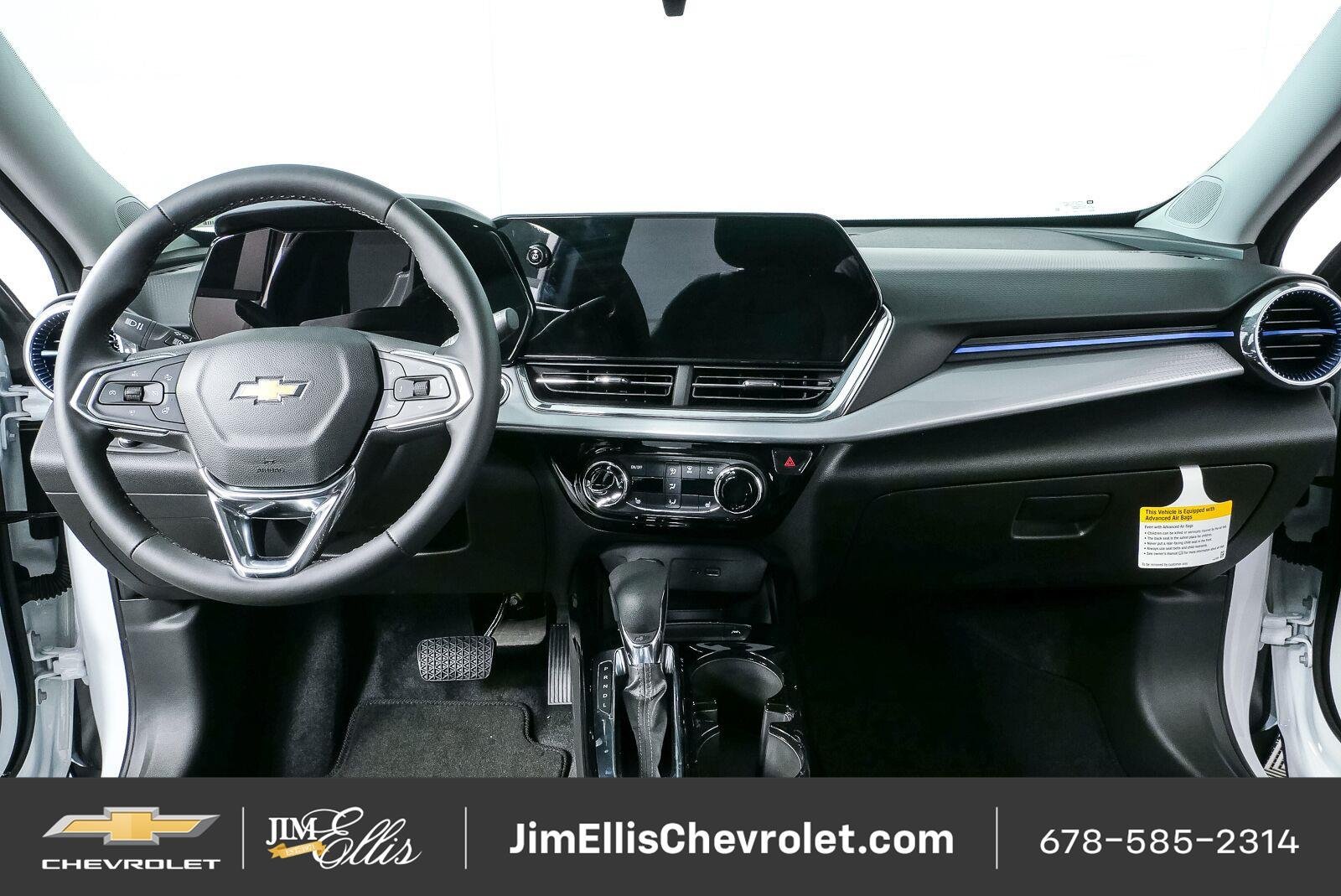 New 2026 Chevrolet Trax LT w/ Sunroof Package FWD image 17