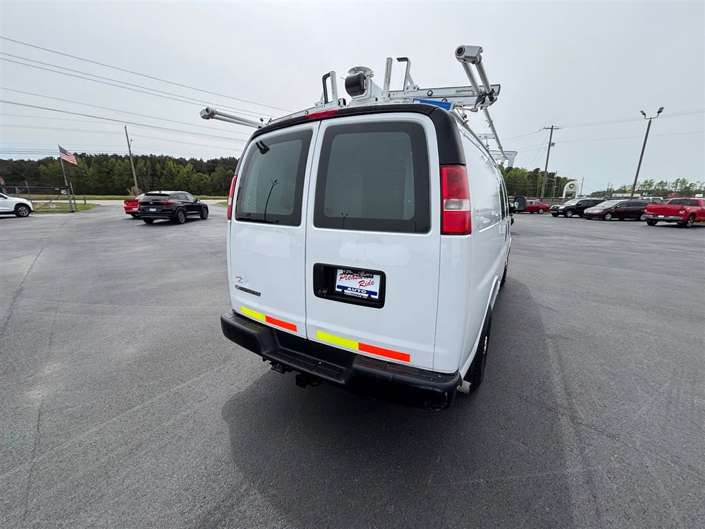 Used 2017 Chevrolet Express 2500 w/ Cold Climate Package RWD image 5