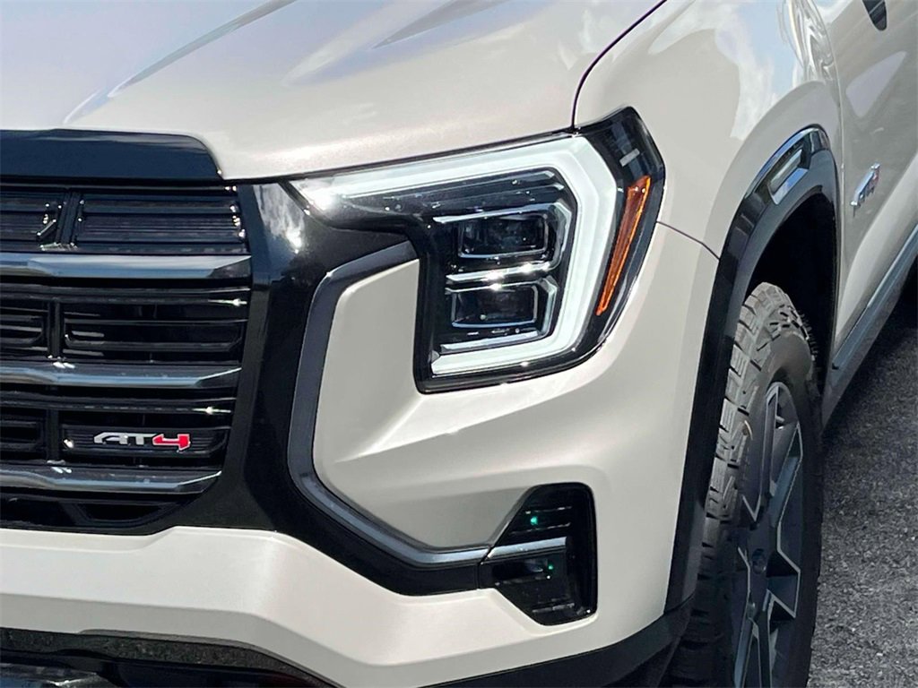 New 2026 GMC Terrain AT4 w/ LPO, Floor Liner Package image 9