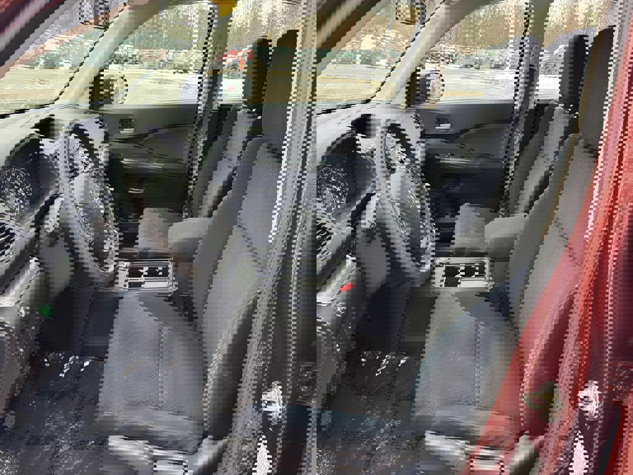 Used 2015 Honda CR-V LX image 9