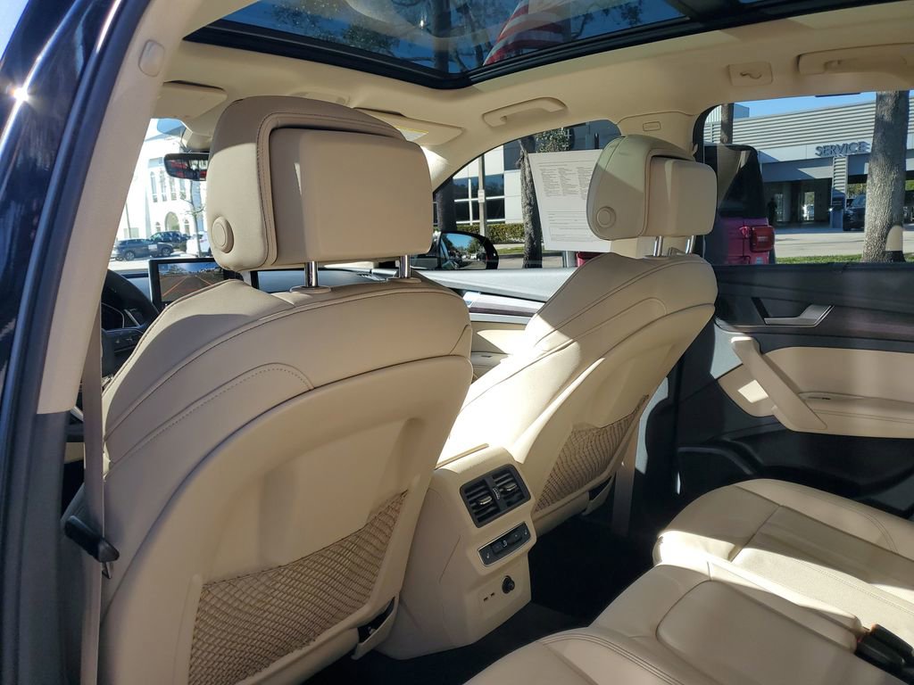 Used 2022 Audi Q5 2.0T Prestige image 11