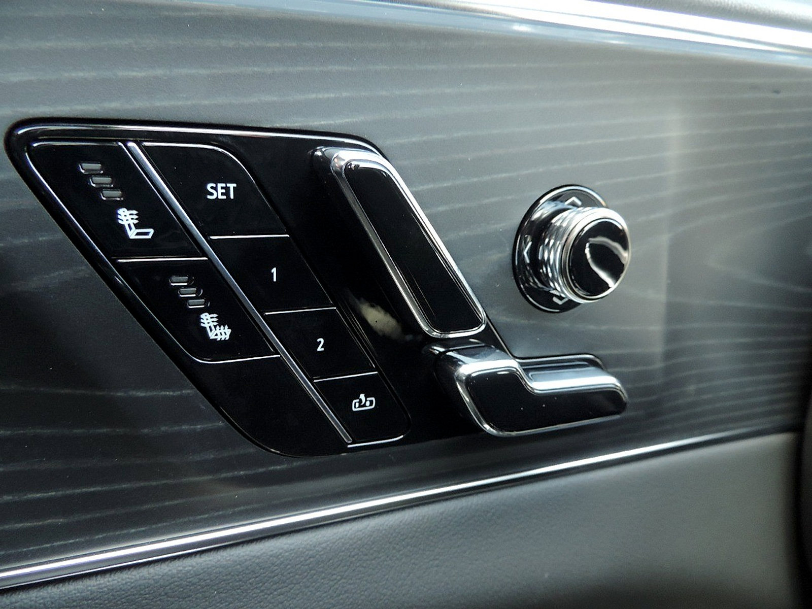 New 2025 Cadillac Lyriq Sport RWD image 22