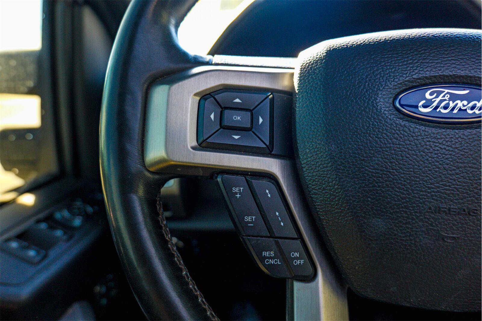 Used 2021 Ford F250 Platinum w/ FX4 Off-Road Package AWD/4WD image 32