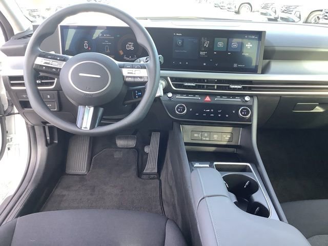 Used 2025 Hyundai Sonata SEL FWD image 12
