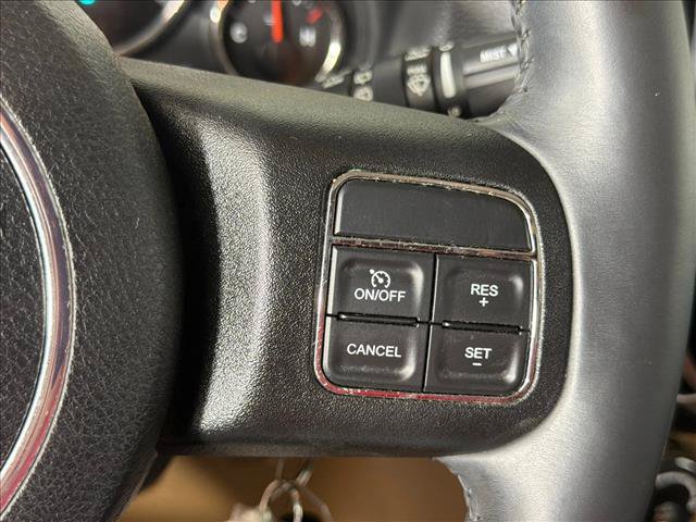 Used 2015 Jeep Wrangler Unlimited Sahara AWD/4WD image 27
