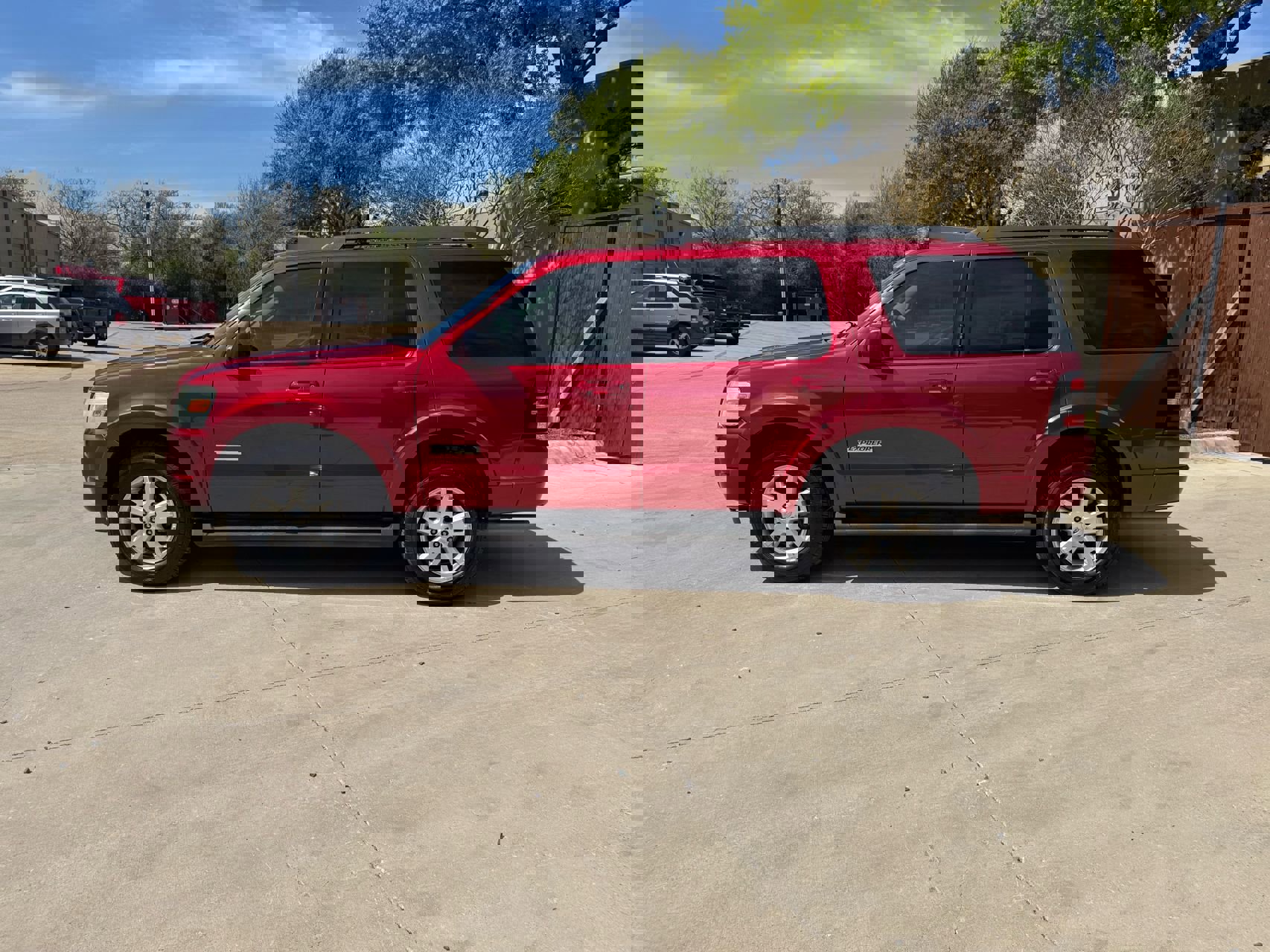 Used 2008 Ford Explorer XLT RWD image 4