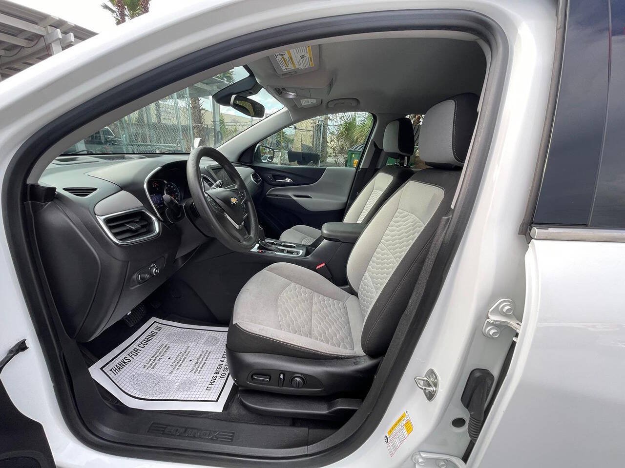 Used 2020 Chevrolet Equinox LT FWD image 3