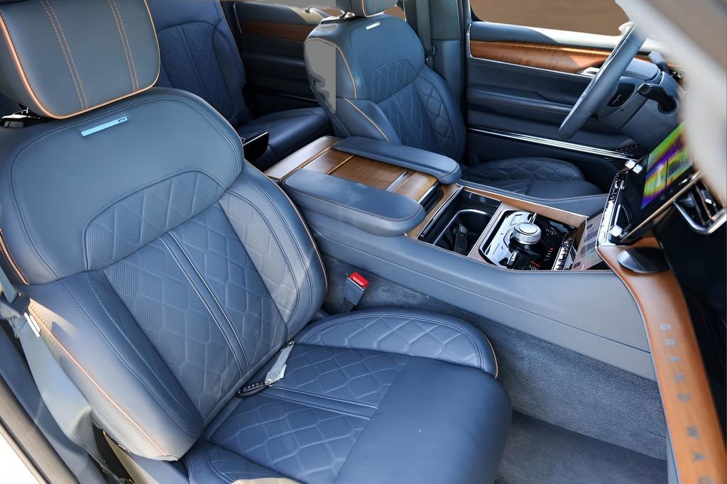 Used 2024 Jeep Grand Wagoneer Series III image 34