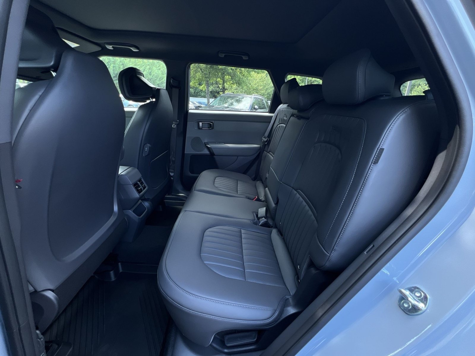 New 2027 Kia Seltos X-Line S w/ X-Line S Premium Package AWD/4WD image 31