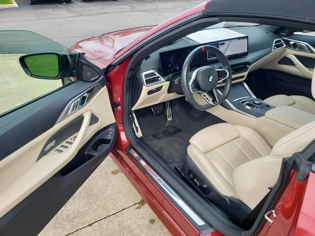 Certified 2025 BMW 440i xDrive Convertible w/ Premium Package image 9