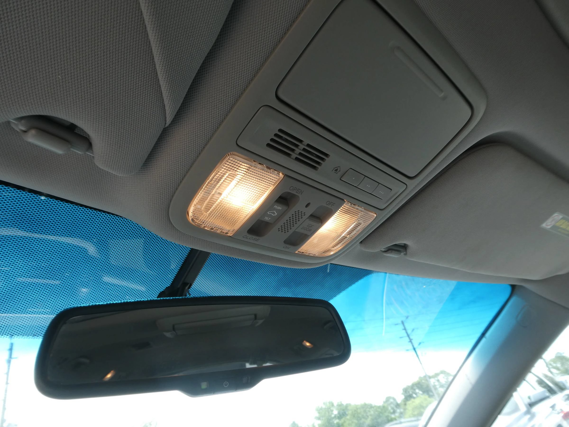 Used 2011 Honda Odyssey EX-L image 25