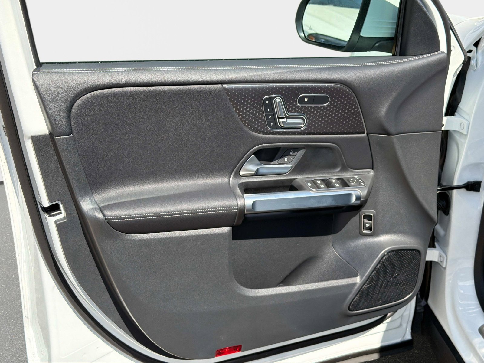 New 2026 Mercedes-Benz GLB 250 image 16