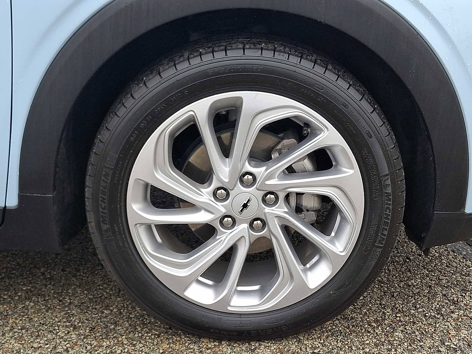 Used 2023 Chevrolet Bolt EUV LT FWD image 9
