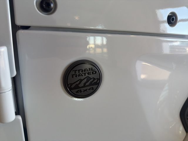 New 2026 Jeep Gladiator Sport AWD/4WD image 8