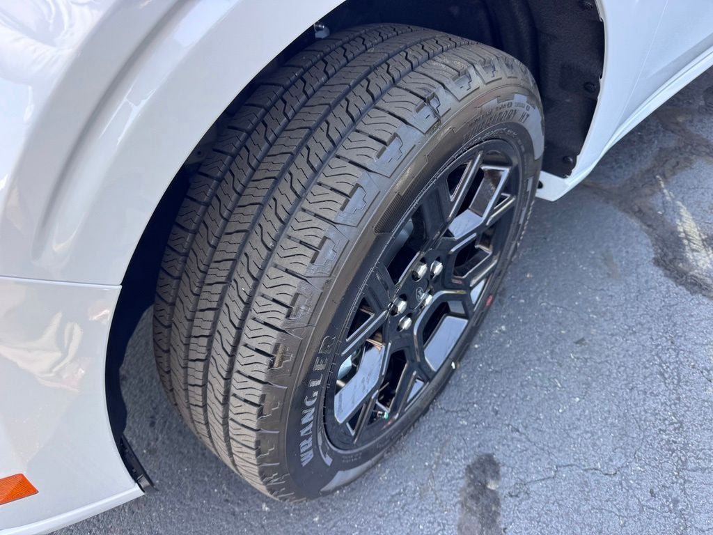 New 2026 Ford Maverick Lobo AWD/4WD image 14