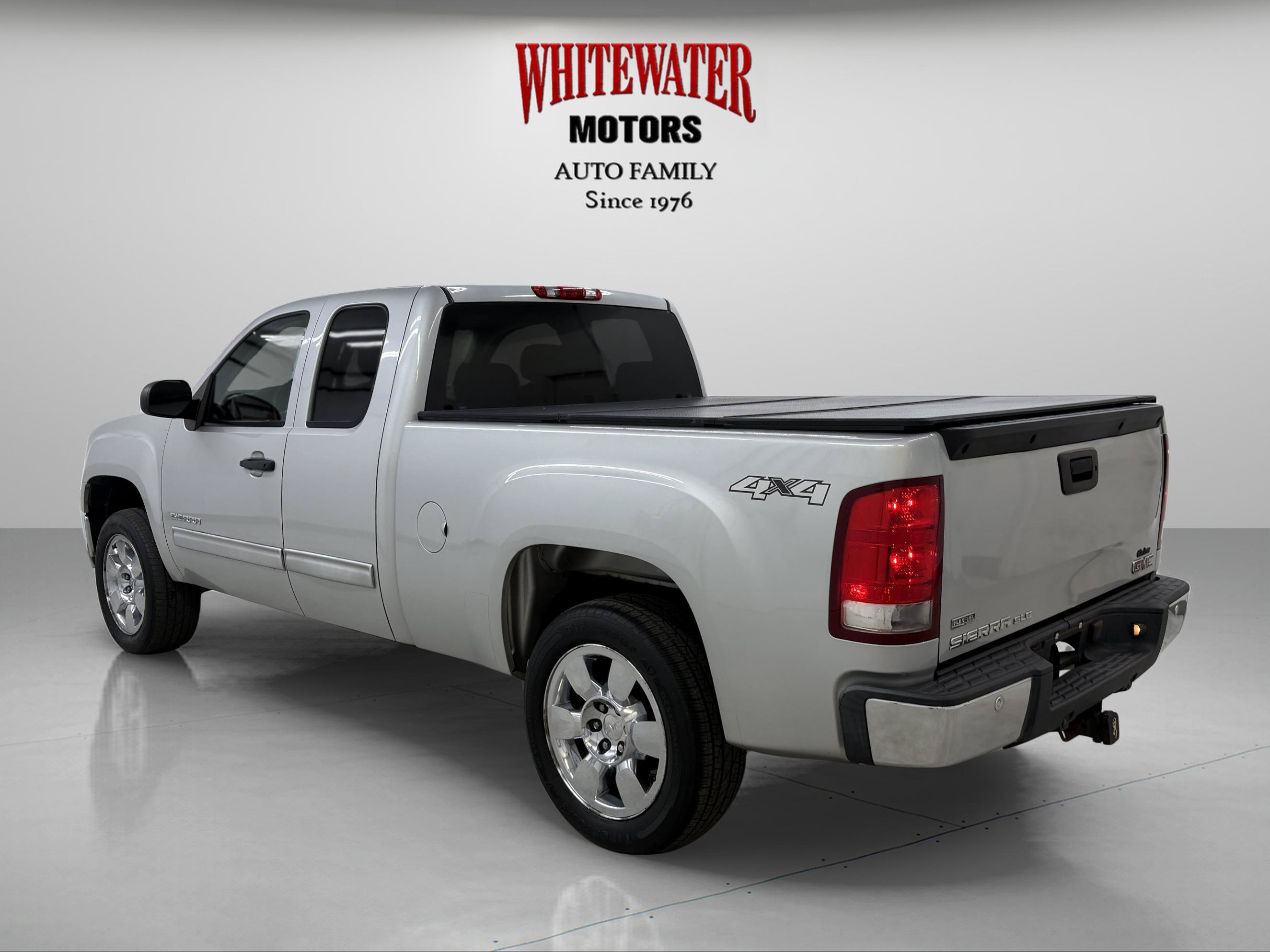 Used 2010 GMC Sierra 1500 SLE w/ Power Pack Plus AWD/4WD image 2