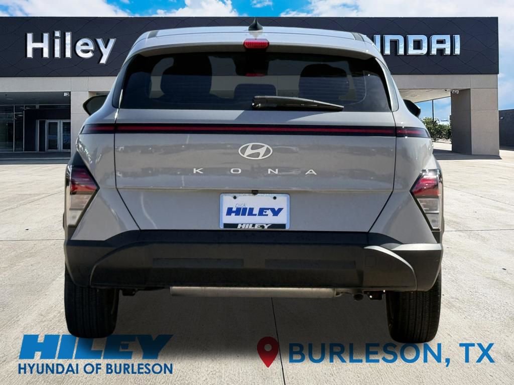Certified 2025 Hyundai Kona SE image 6