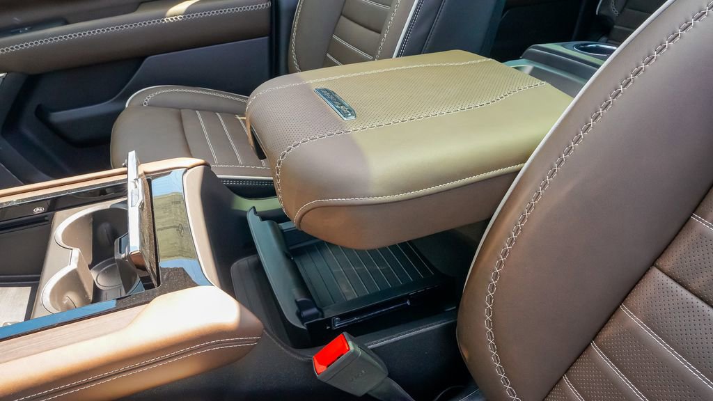 New 2026 GMC Yukon XL Denali Ultimate AWD/4WD image 19